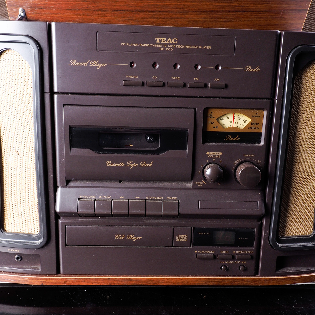 TEAC GF-200 Compact Hi-Fi Stereo System With LXI Floor Speakers