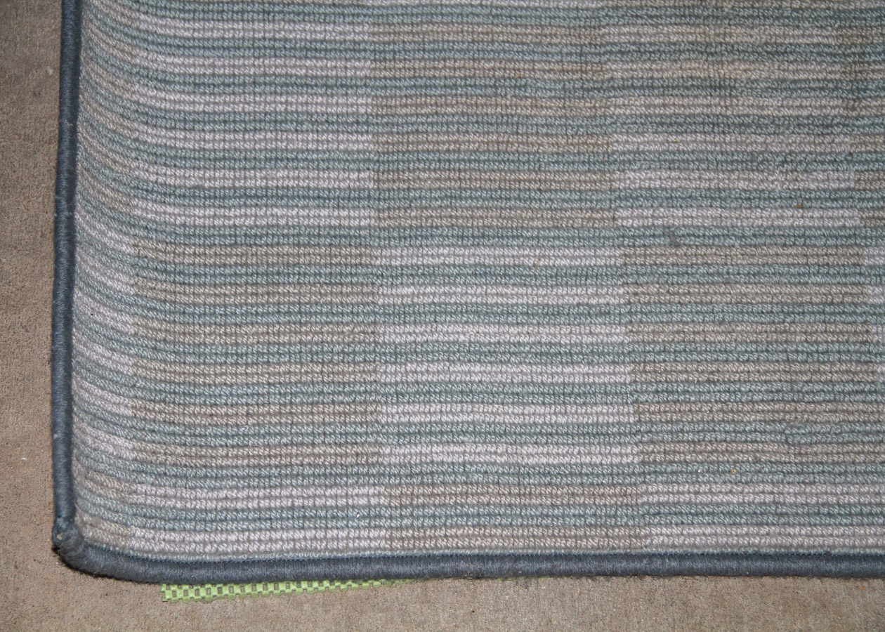 Machine Woven Modern Area Rug