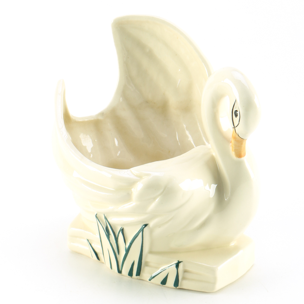 Circa 1940s McCoy Pottery Swan Planter EBTH