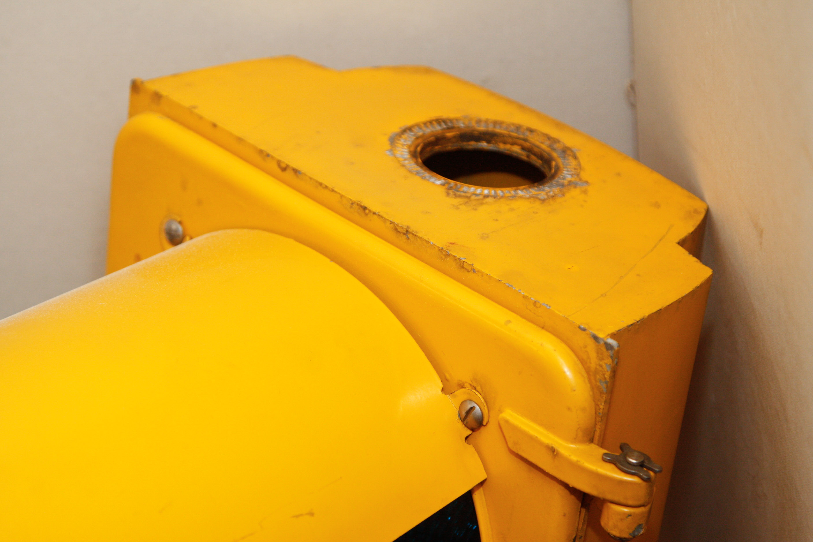 Eagle Signal Traffic Light