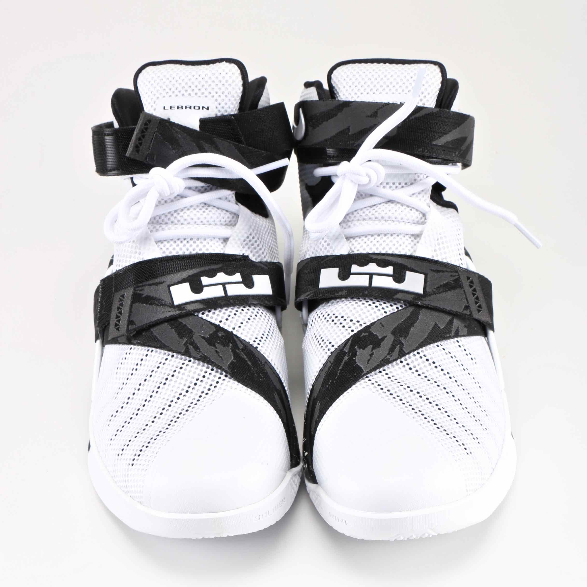 Men's Nike Lebron Soldier IX Basketball Shoes