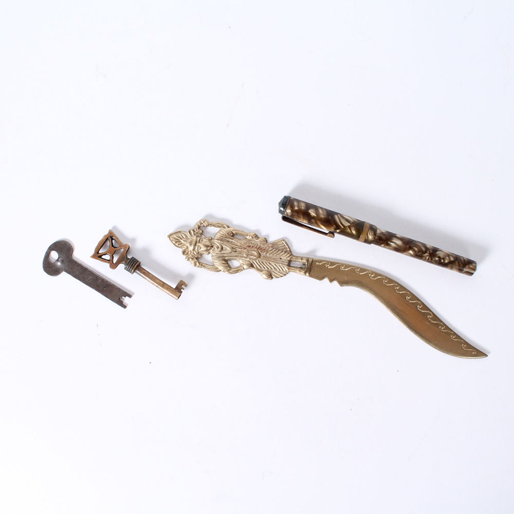 Group of Vintage Decorative Items