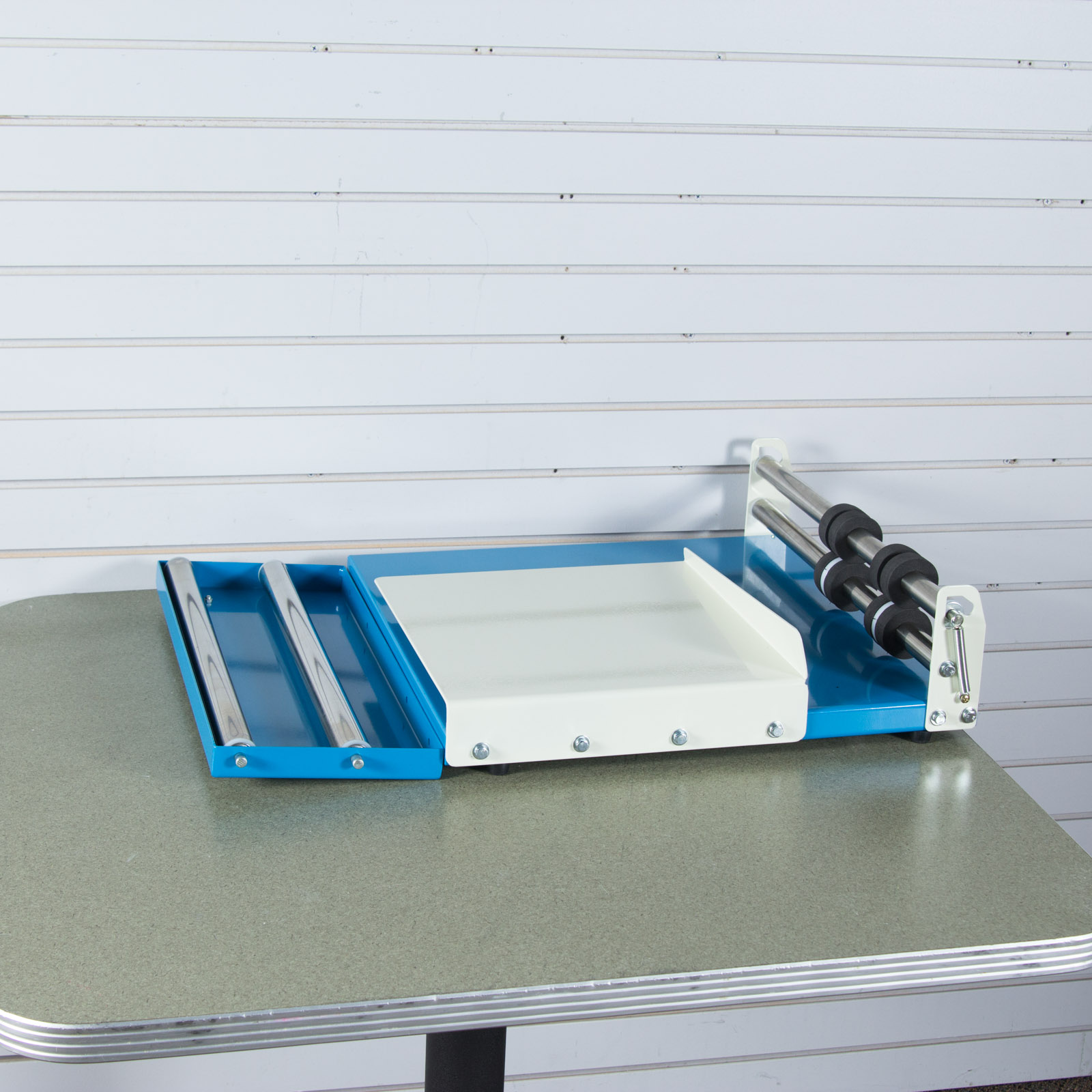 A.I.E. L-Bar Shrink Wrap Sealer Roller