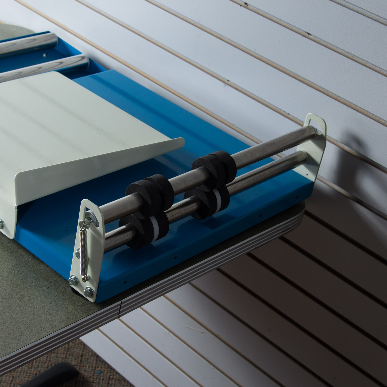 A.I.E. L-Bar Shrink Wrap Sealer Roller