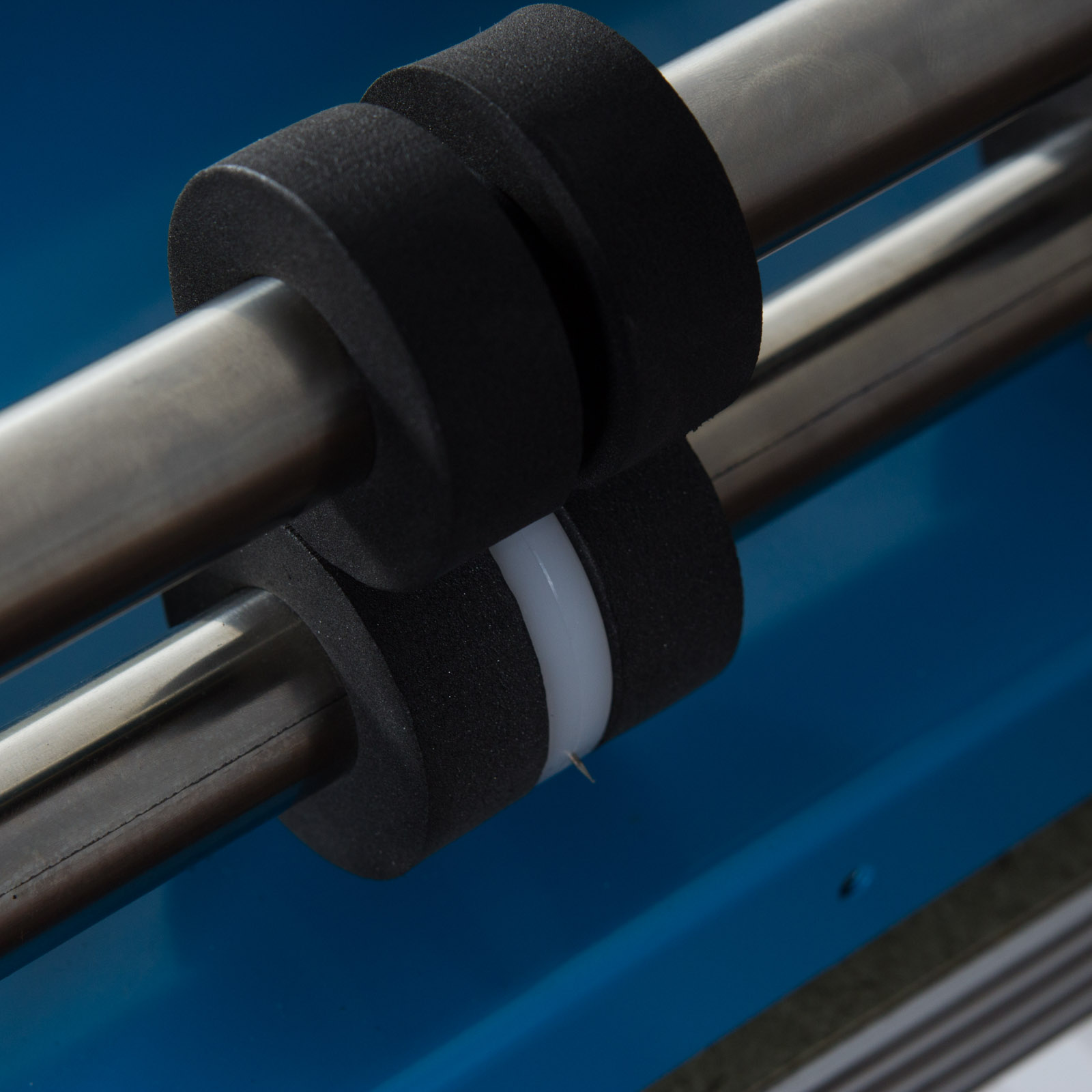 A.I.E. L-Bar Shrink Wrap Sealer Roller