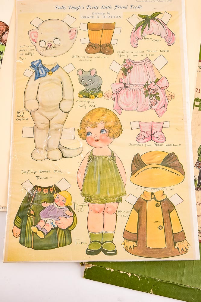 Collection of Vintage Paper Dolls and a Joan Walsh Anglund Print Porfolio