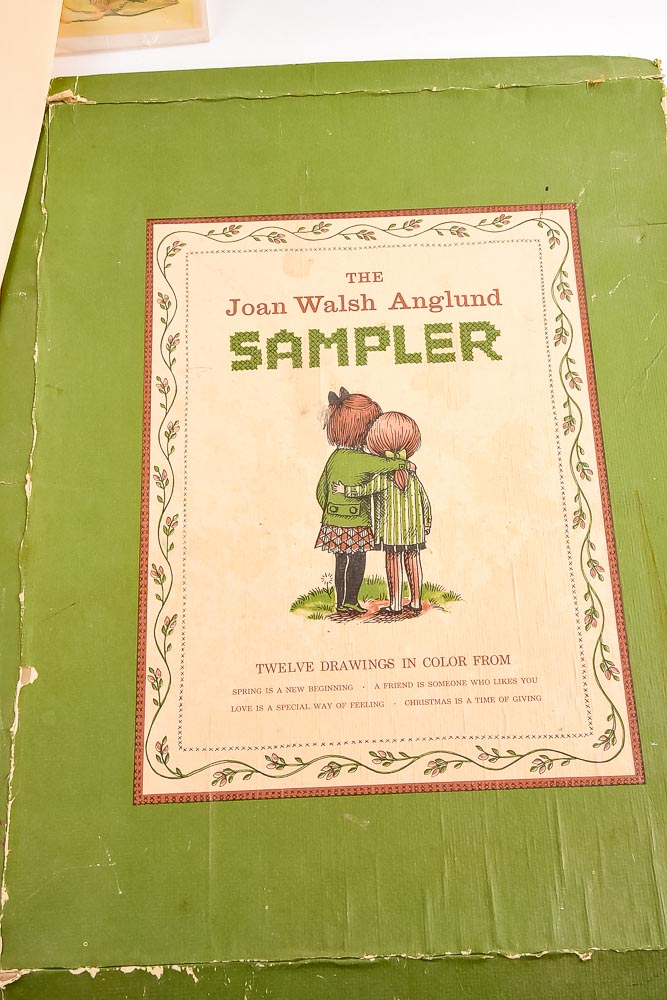 Collection of Vintage Paper Dolls and a Joan Walsh Anglund Print Porfolio