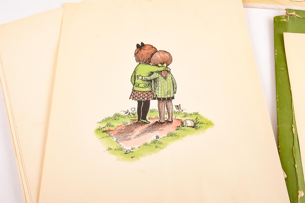 Collection of Vintage Paper Dolls and a Joan Walsh Anglund Print Porfolio