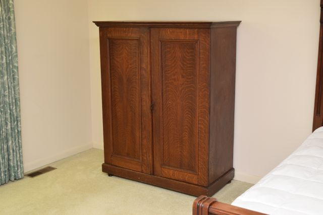 Antique Scarritt-Comstock Quarter Sawn Oak Gentleman's Wardrobe