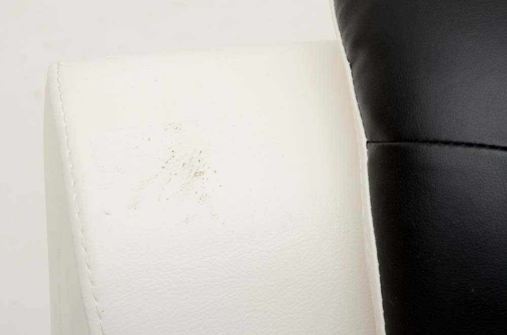 Linda Leather Loveseat by Beverly Fine Furniture