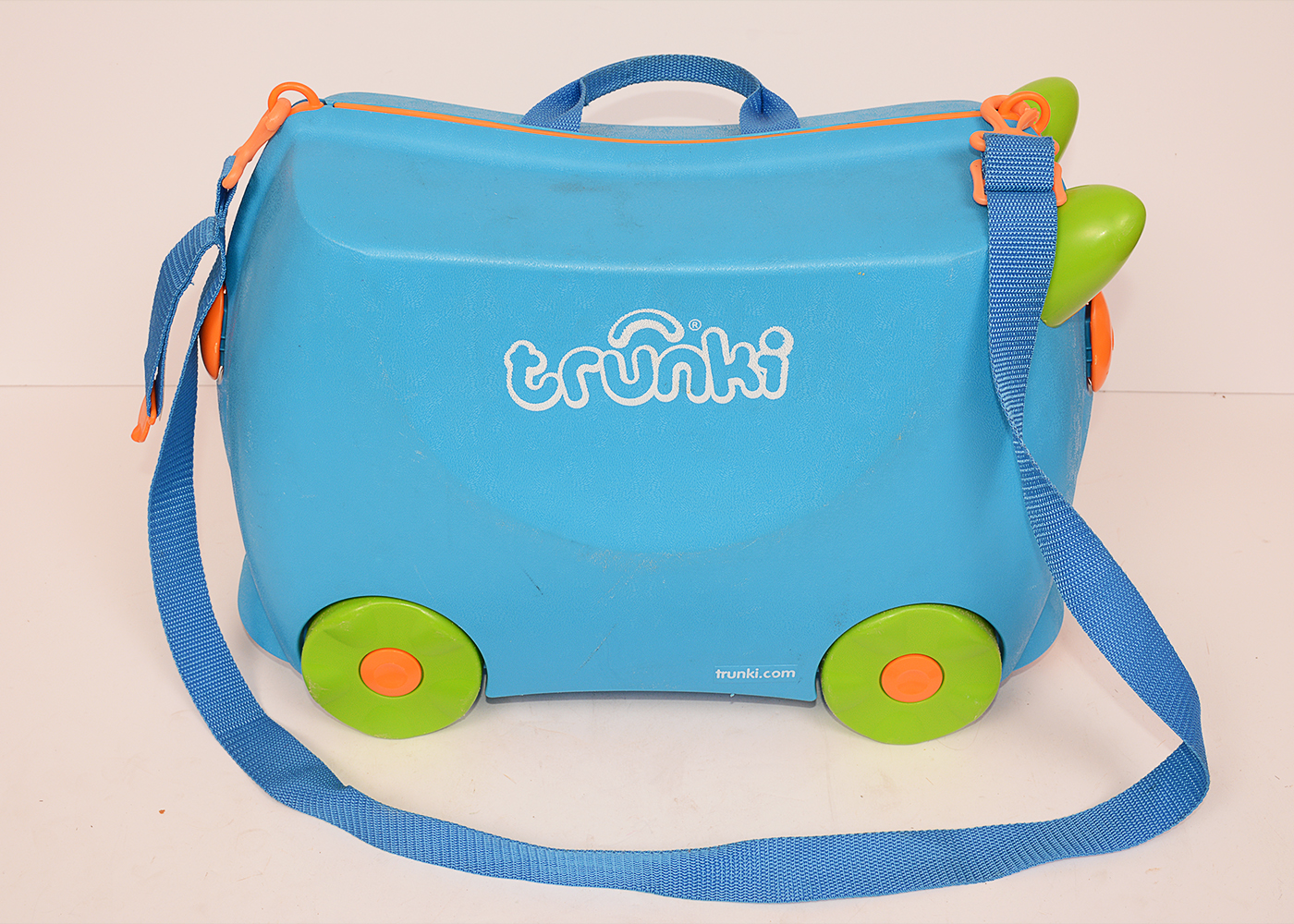 Little Tikes Airplane Swing and Trunki Suitcase