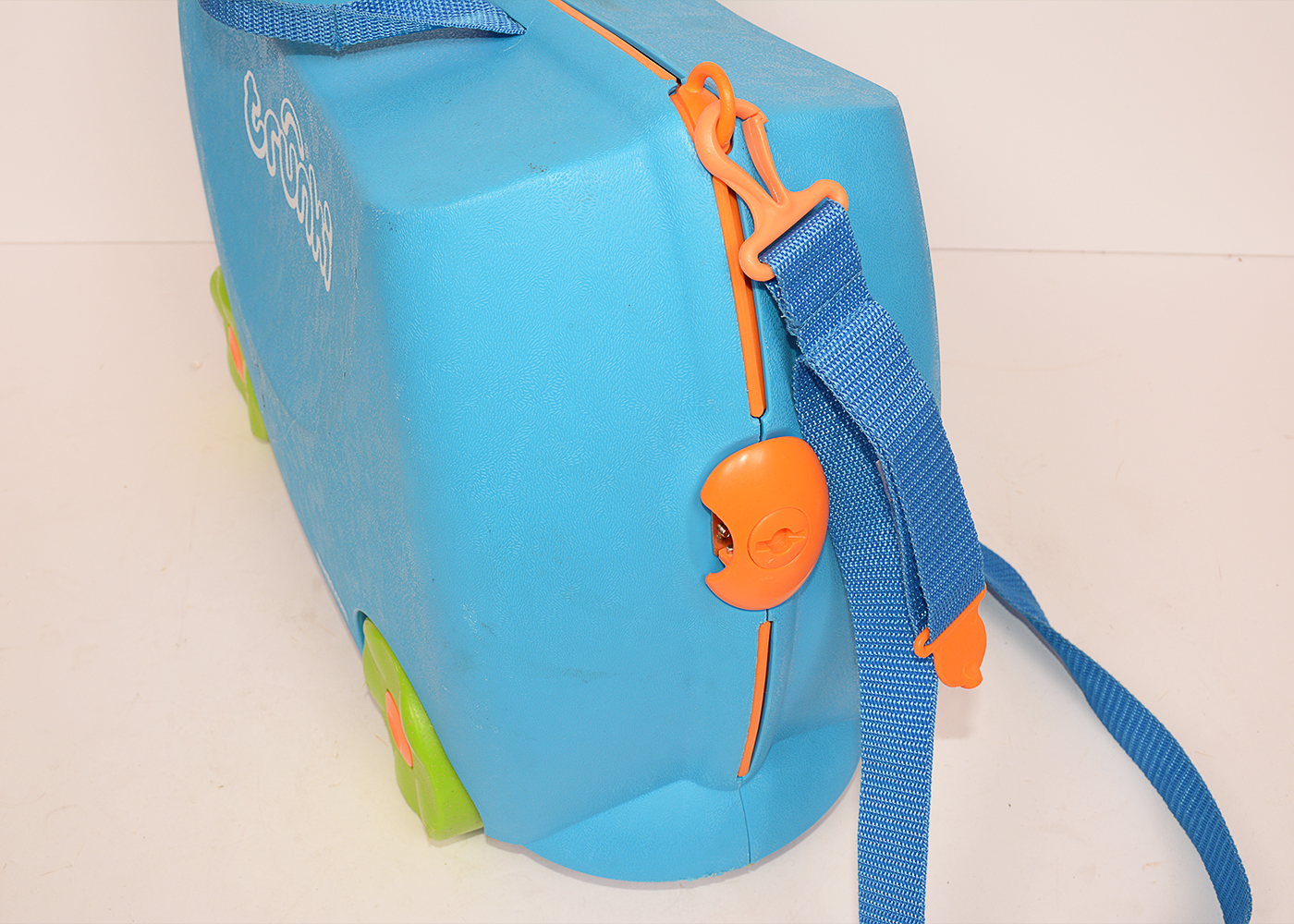 Little Tikes Airplane Swing and Trunki Suitcase