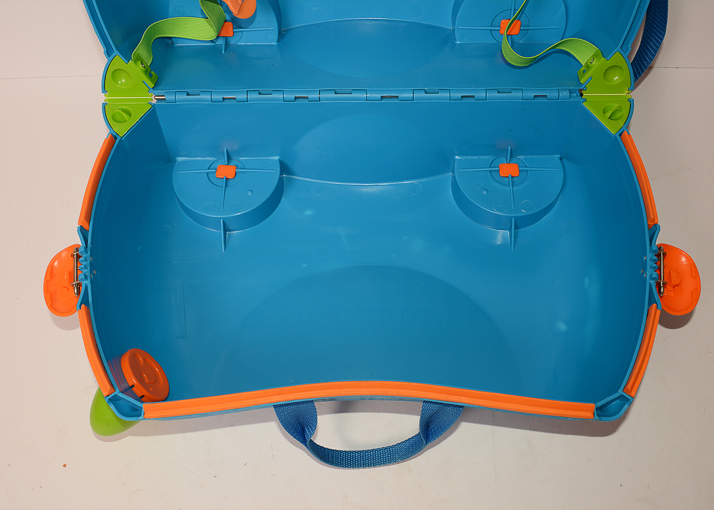 Little Tikes Airplane Swing and Trunki Suitcase