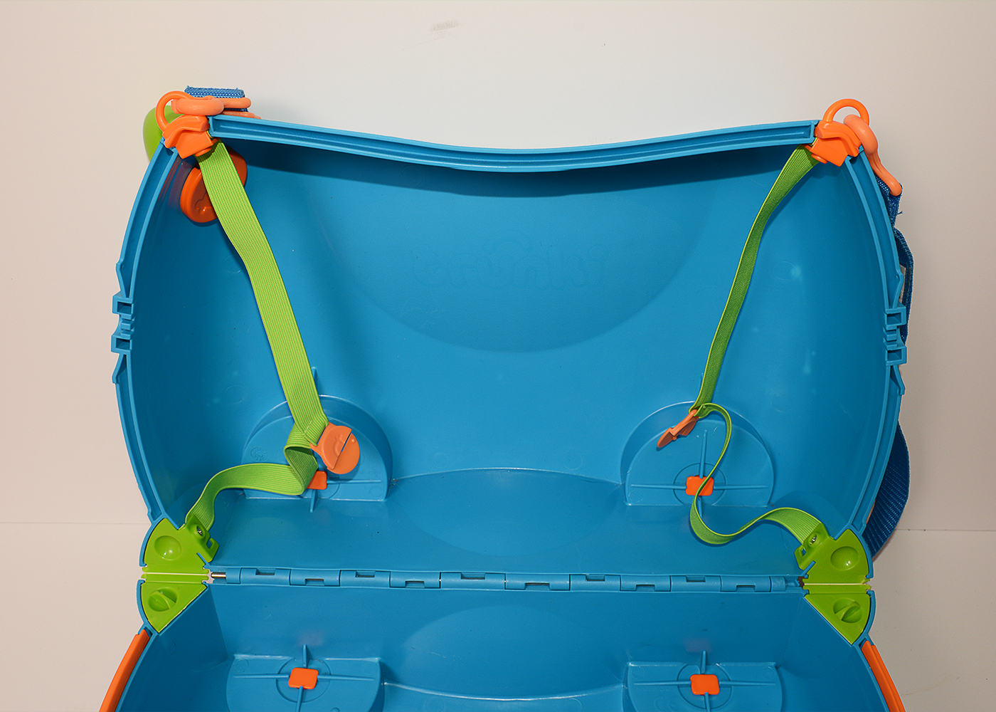 Little Tikes Airplane Swing and Trunki Suitcase