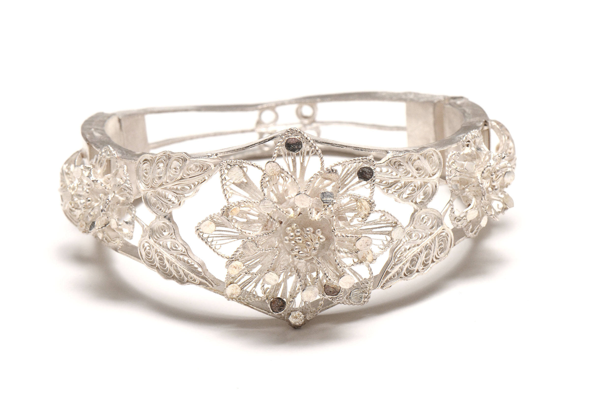 Sterling Silver Filigree Necklace, Bracelet and Pierced Earrings Grand-Parure Set