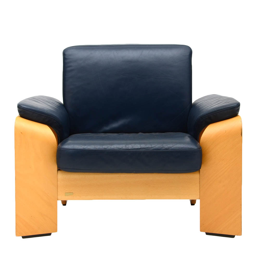 Ekornes Stressless Pegasus Leather and Birch Recliner Chair