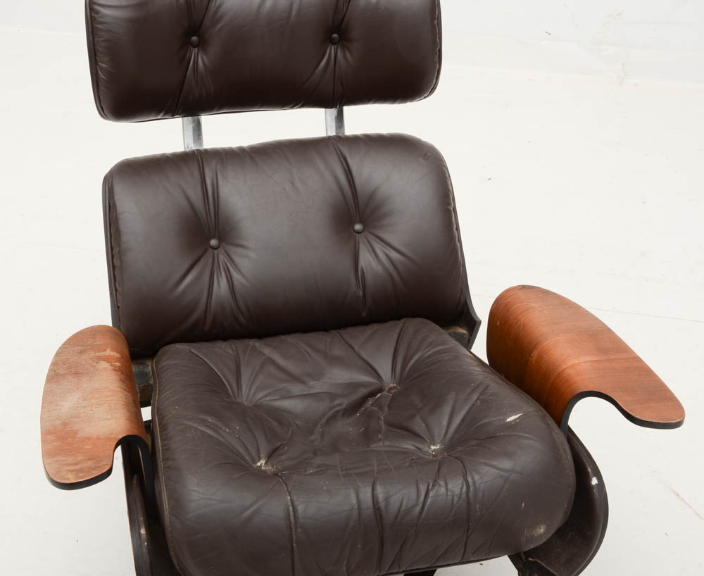 Vintage Eames-Style Walnut and Leather Recliner Chair