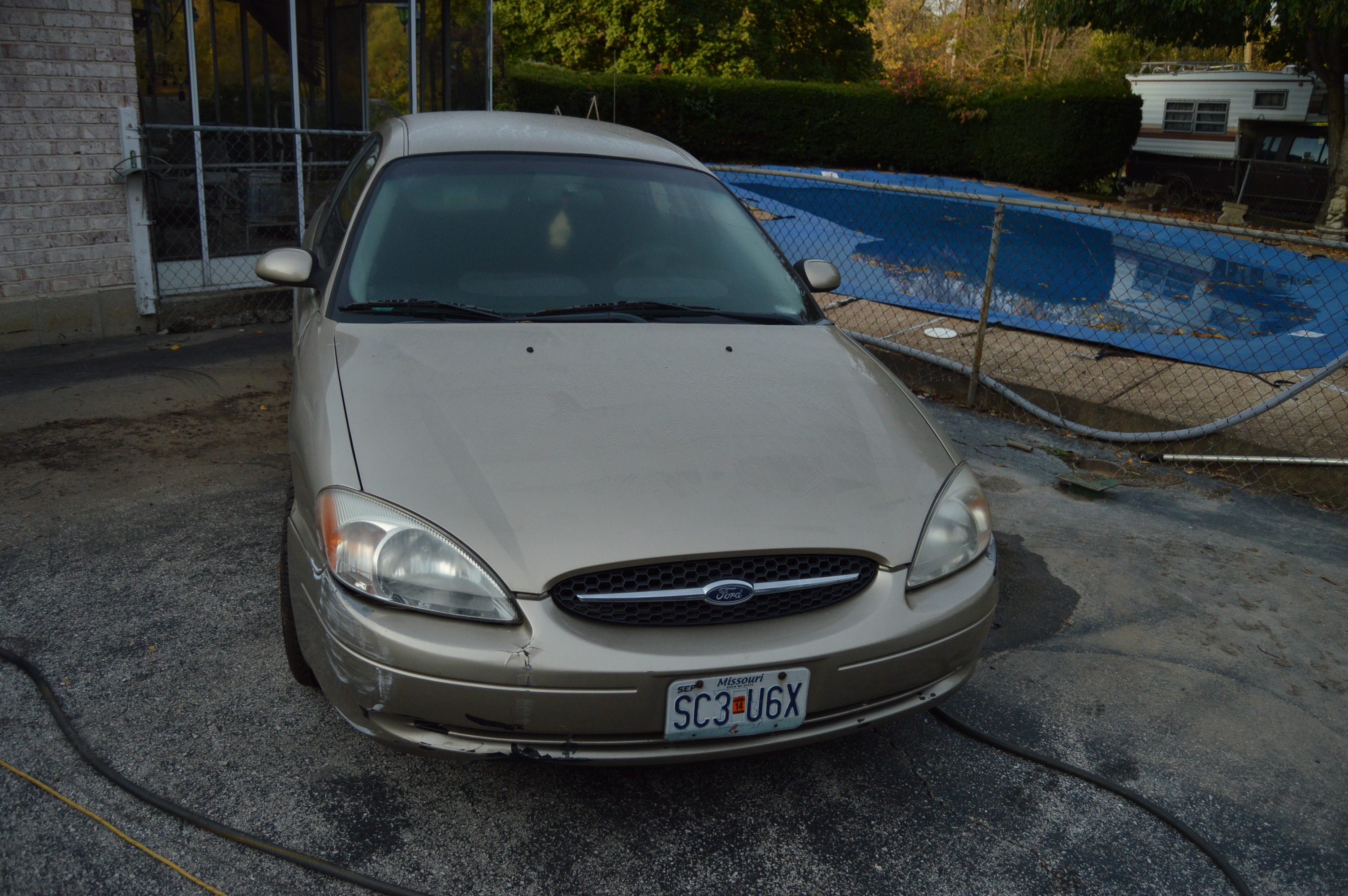 2000 Harvest Gold Ford Taurus