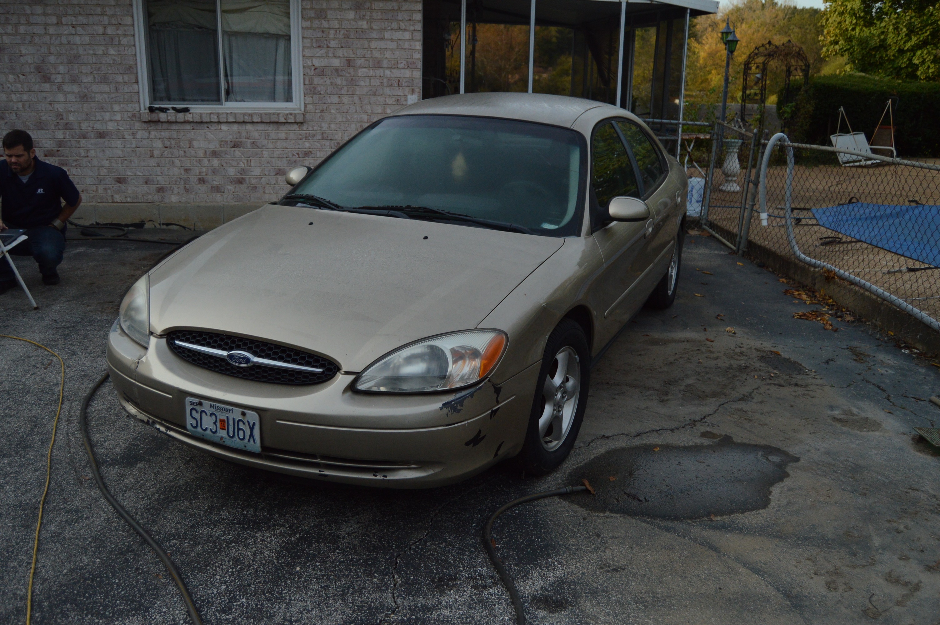 2000 Harvest Gold Ford Taurus