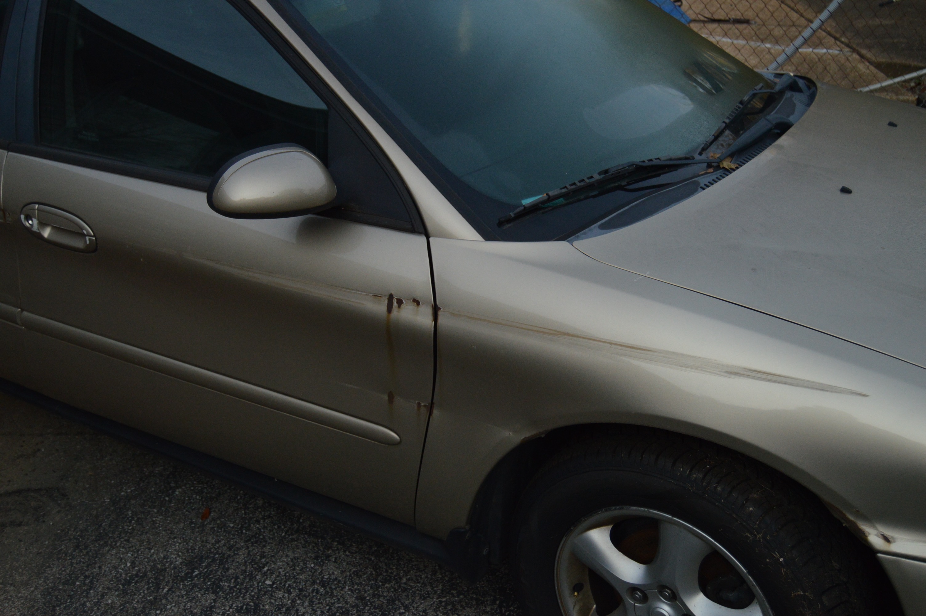 2000 Harvest Gold Ford Taurus