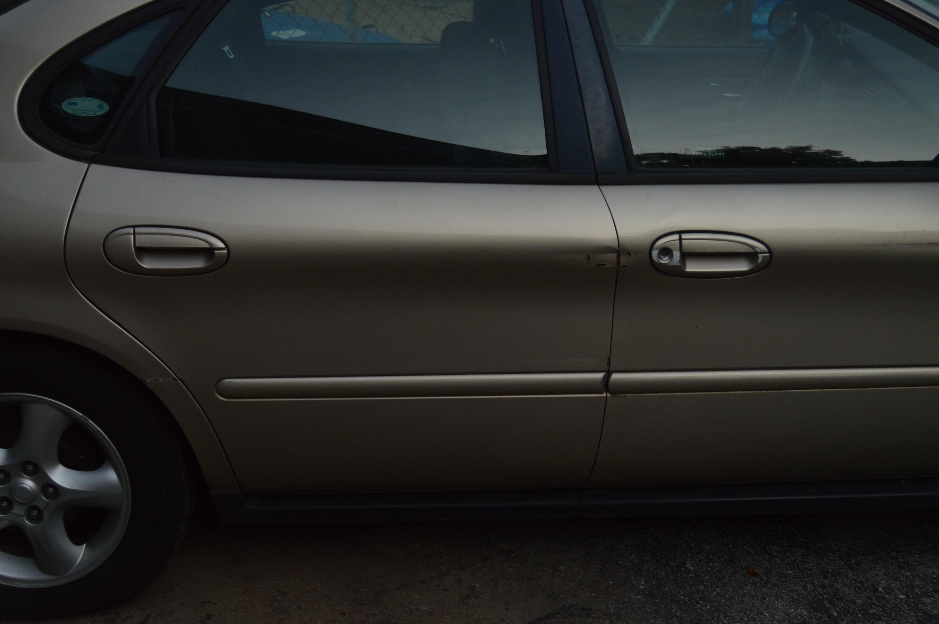 2000 Harvest Gold Ford Taurus