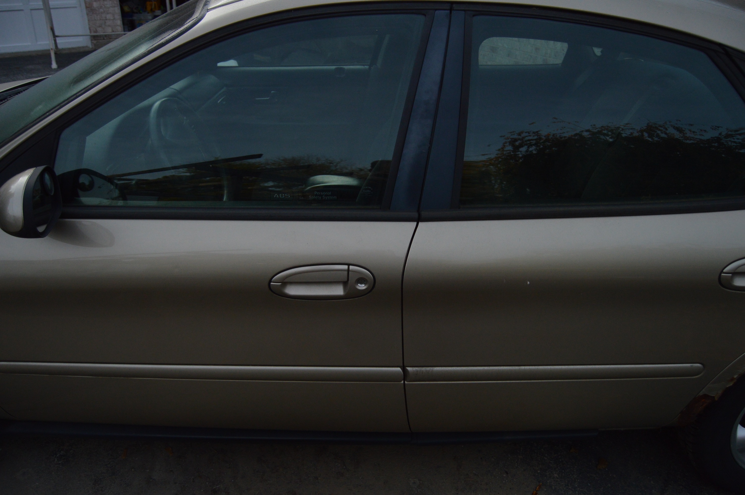 2000 Harvest Gold Ford Taurus