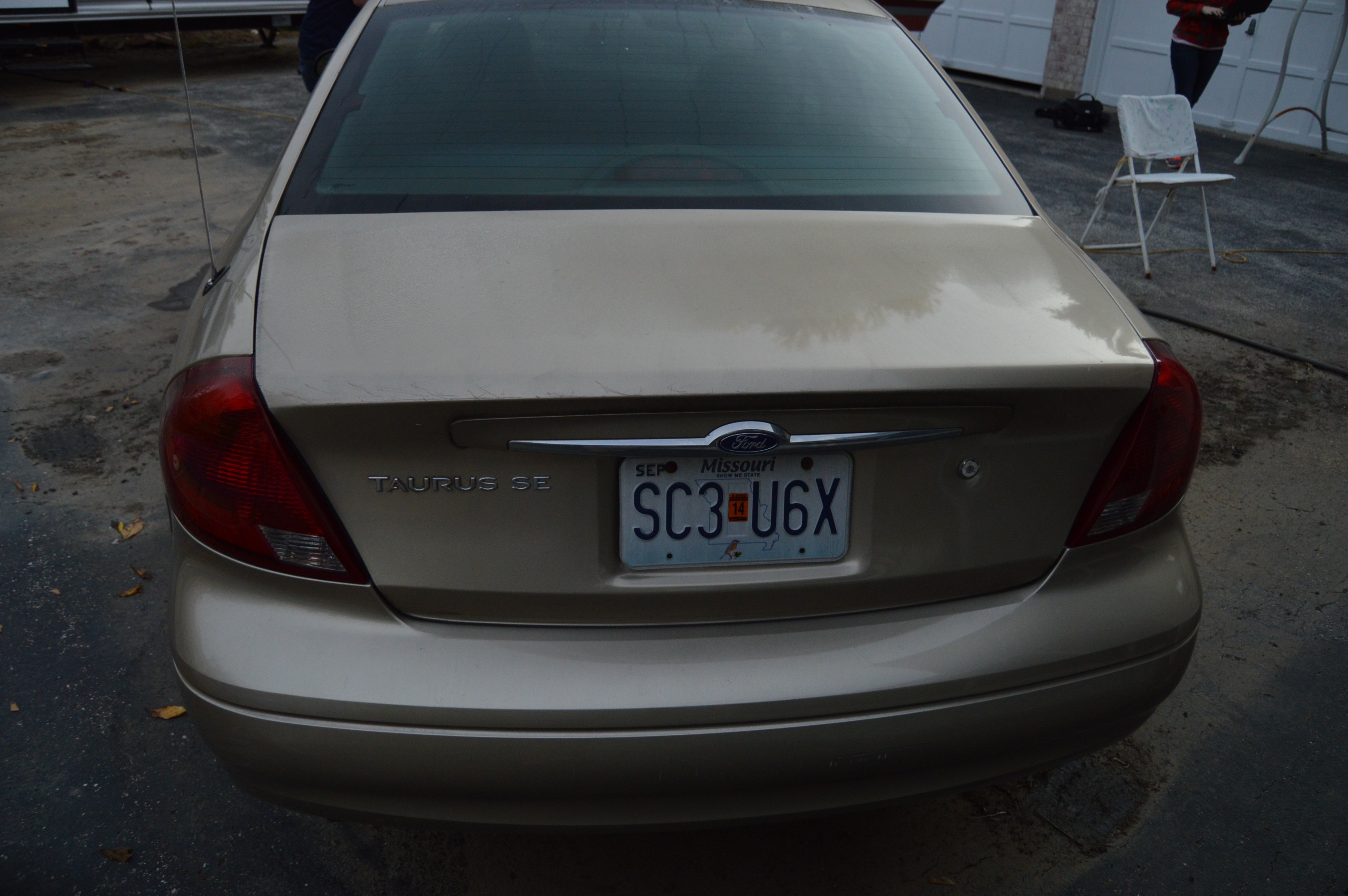 2000 Harvest Gold Ford Taurus