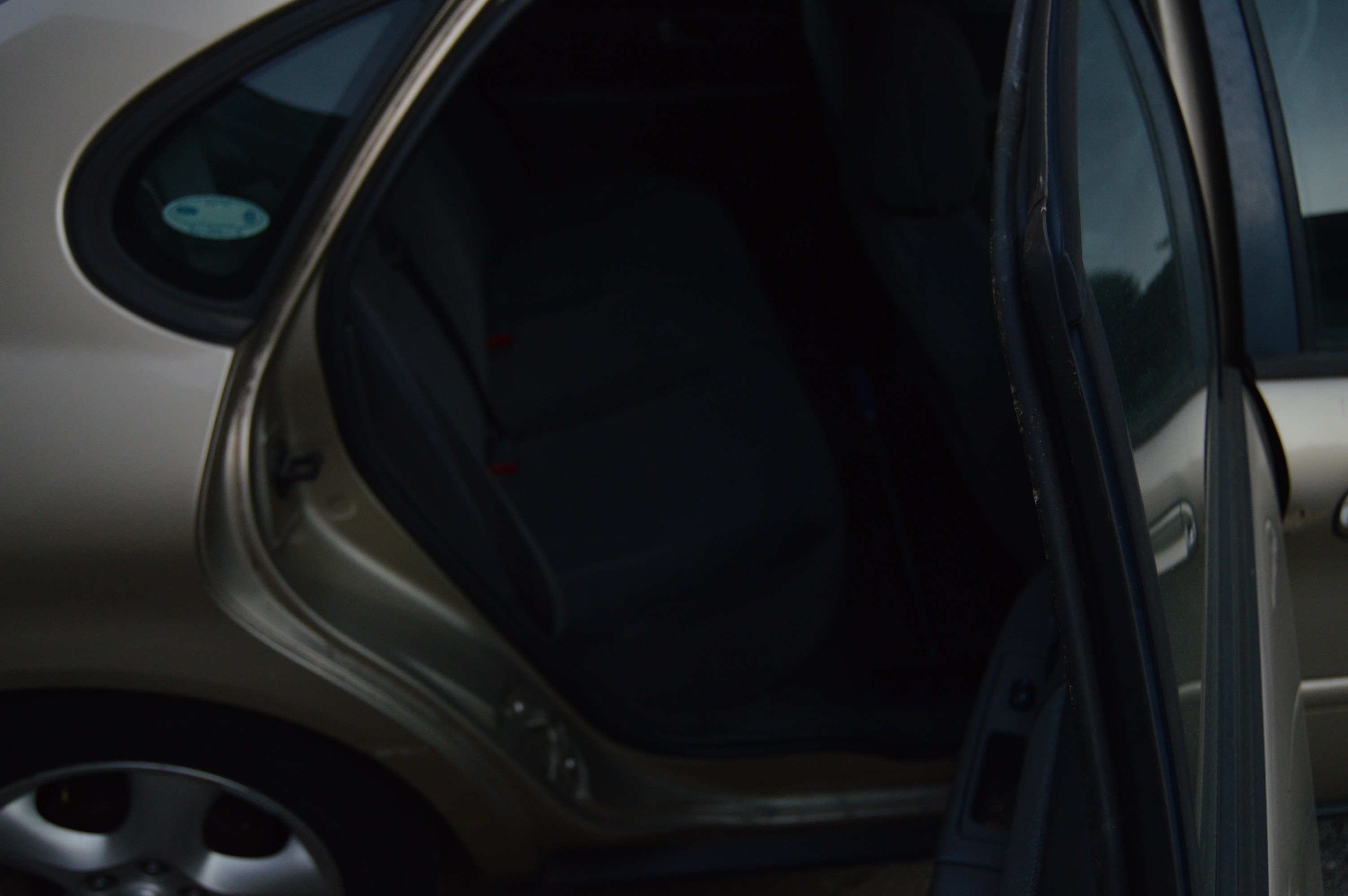 2000 Harvest Gold Ford Taurus