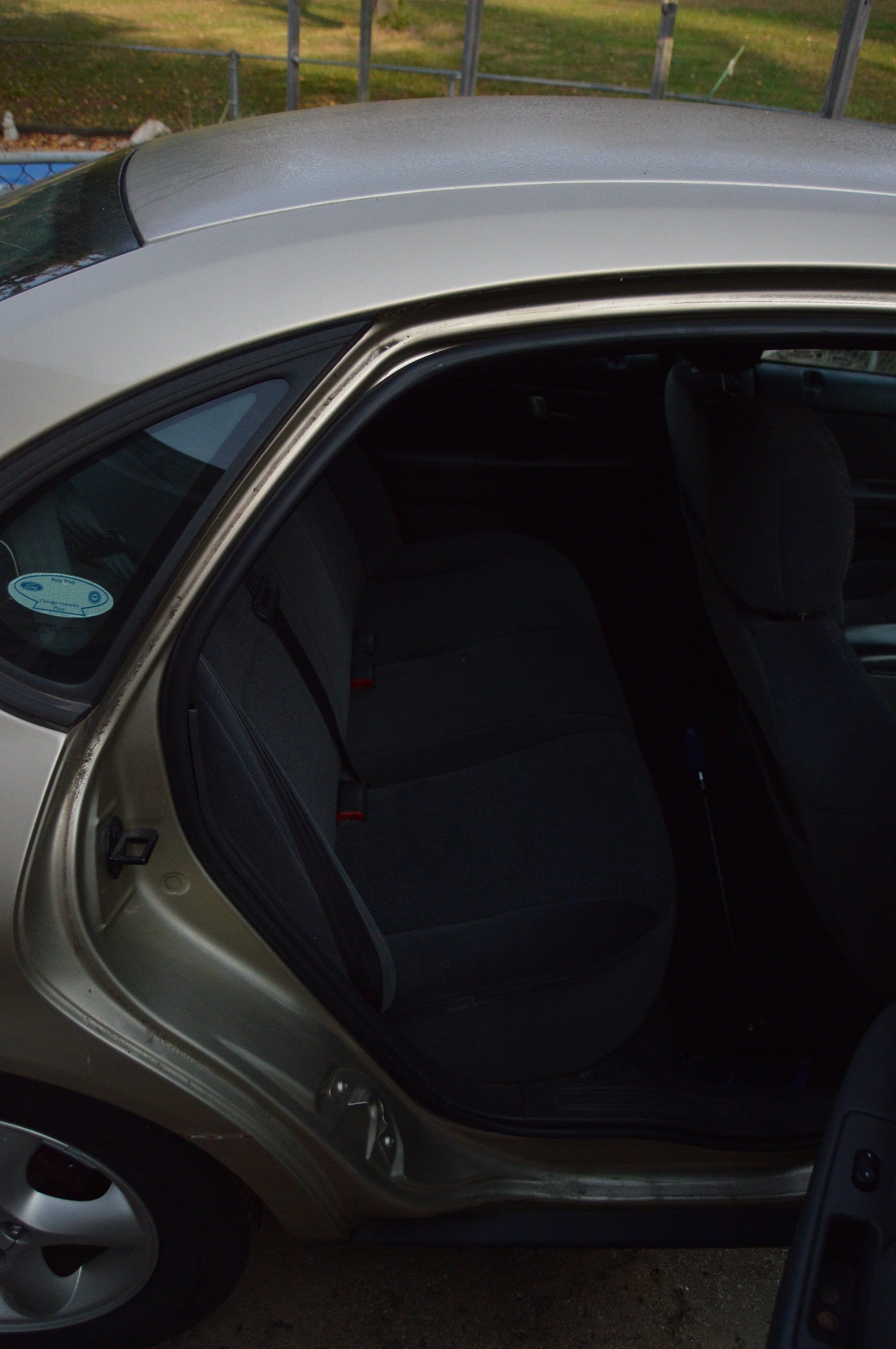 2000 Harvest Gold Ford Taurus