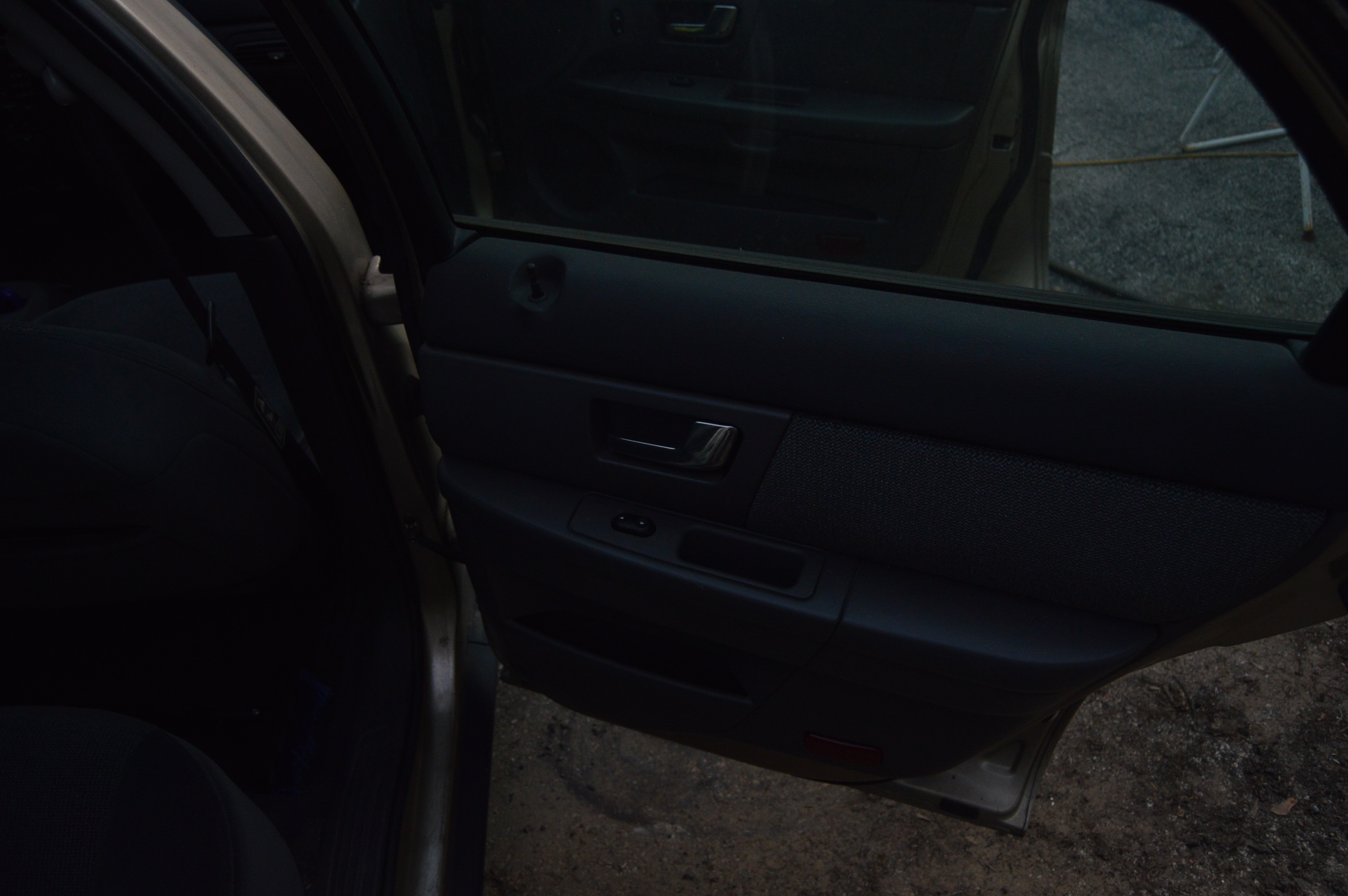 2000 Harvest Gold Ford Taurus