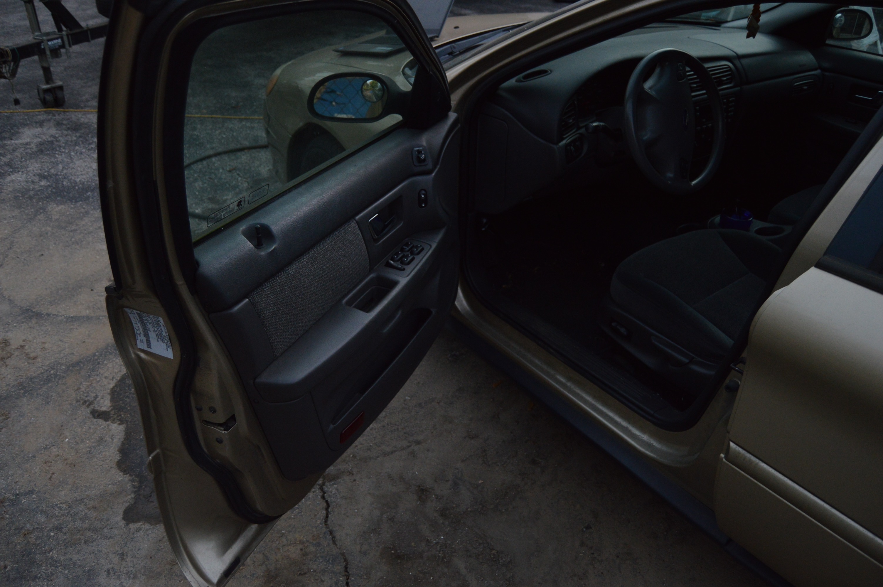 2000 Harvest Gold Ford Taurus