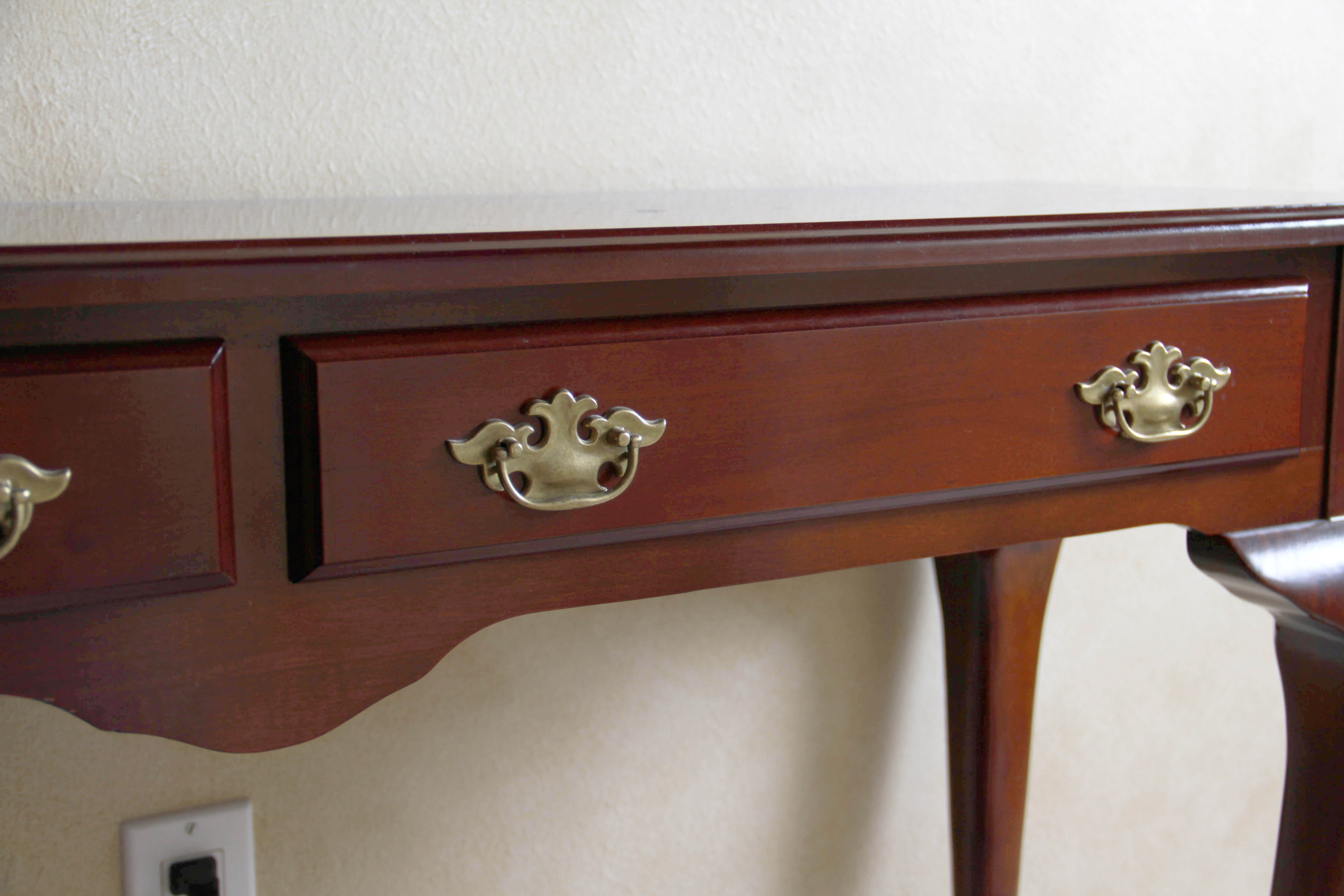 Late 20th to Early 21st Century Queen Anne Style Console Table