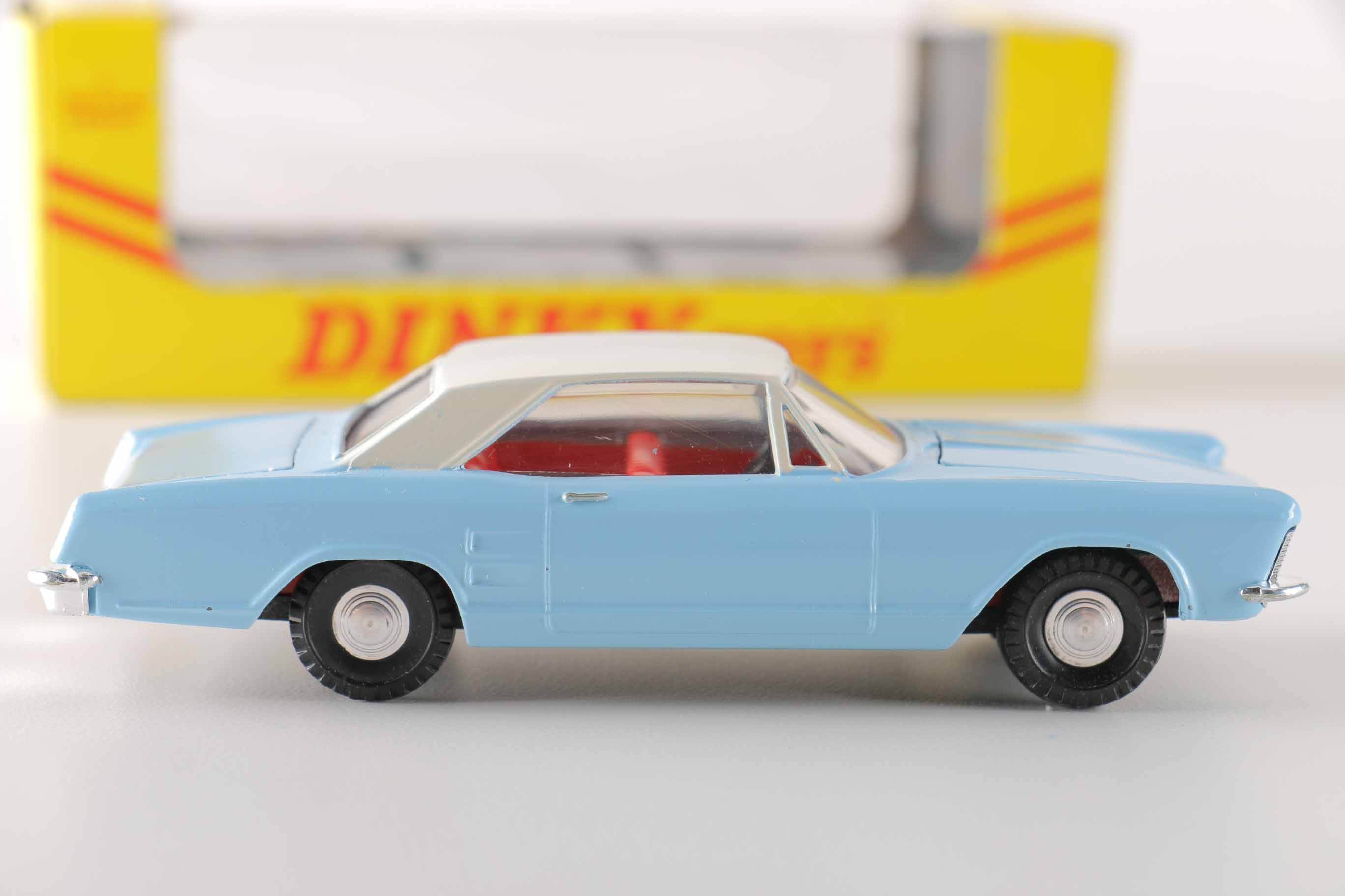 Dinky Toys 1964 Buick Riviera