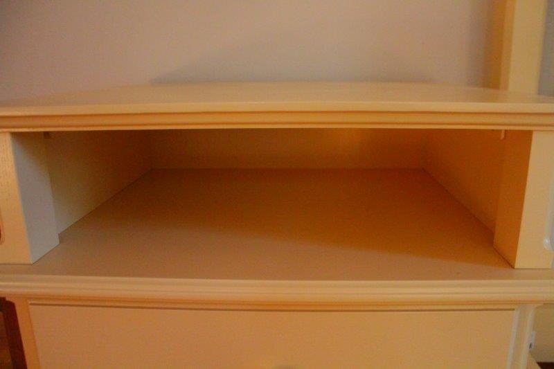 Vermont Tubbs Bed Frame and Side Table