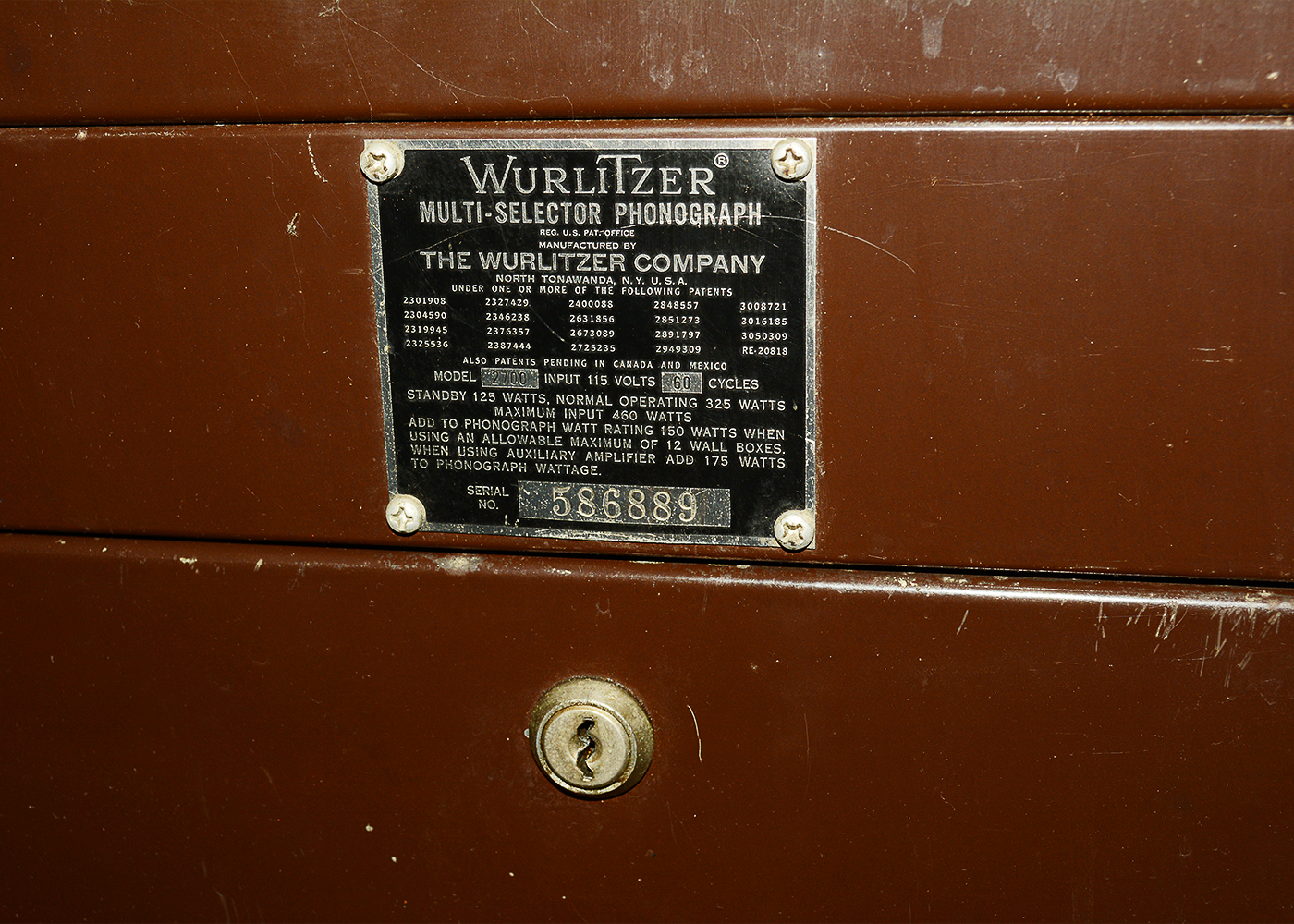 Vintage 1960s Wurlitzer Model 2700 Jukebox