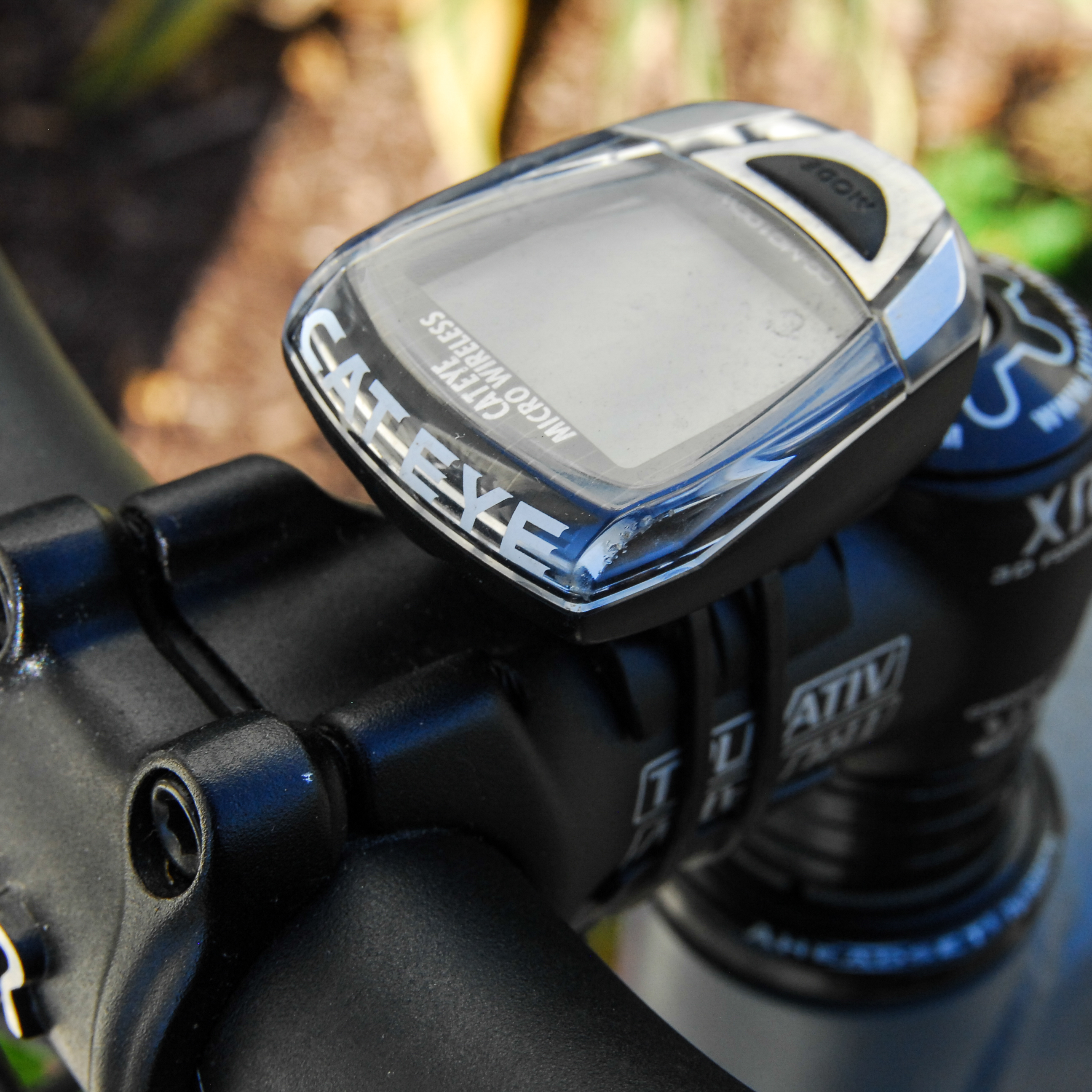 Kona Clump 7005 Mountain Bike And Wireless Computer