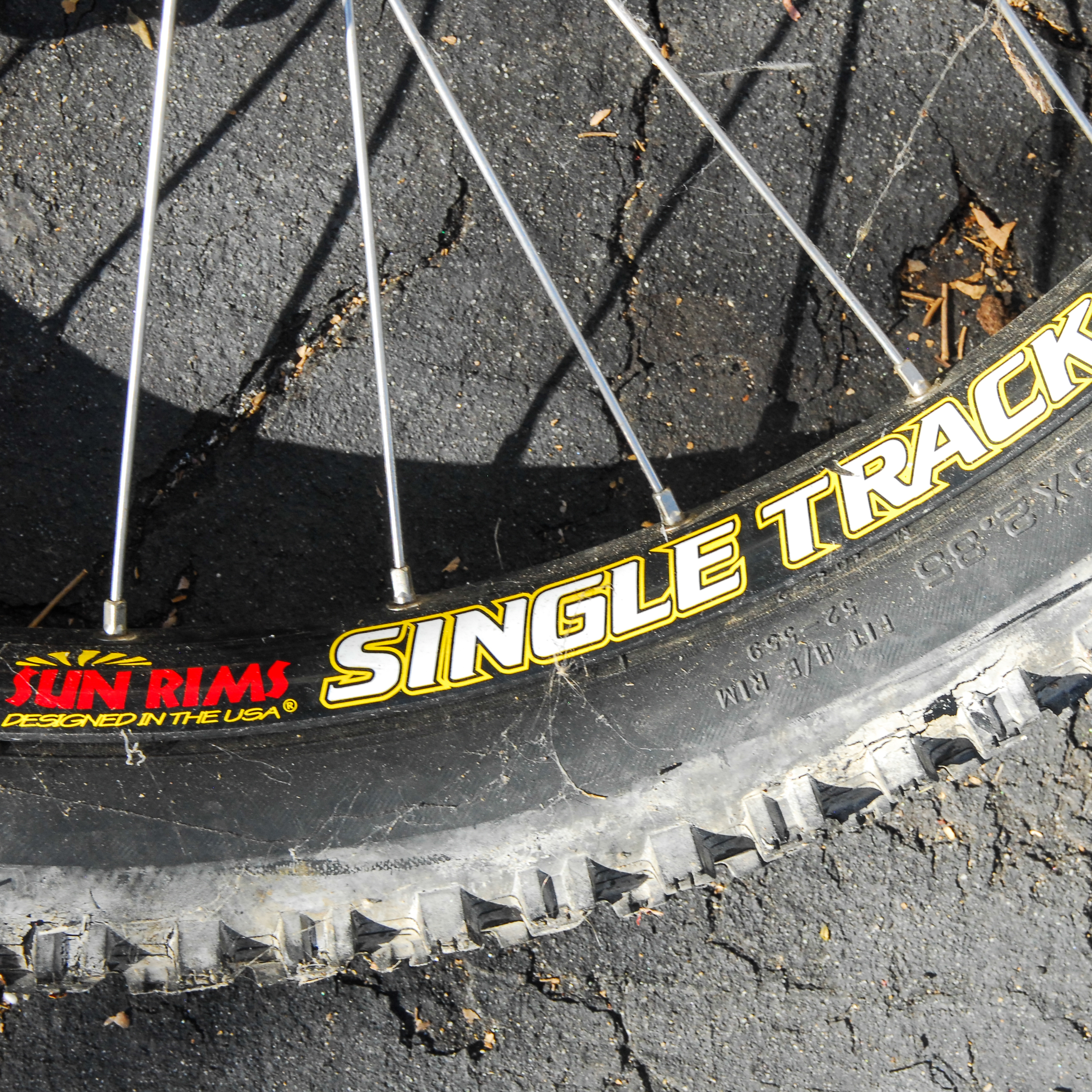 Kona Clump 7005 Mountain Bike And Wireless Computer