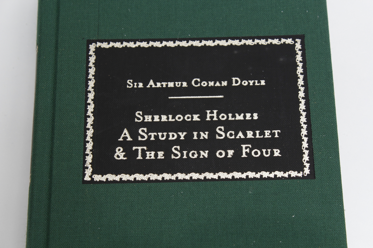 Department 56 Literary Classics "Sherlock Holmes" Decor and Book