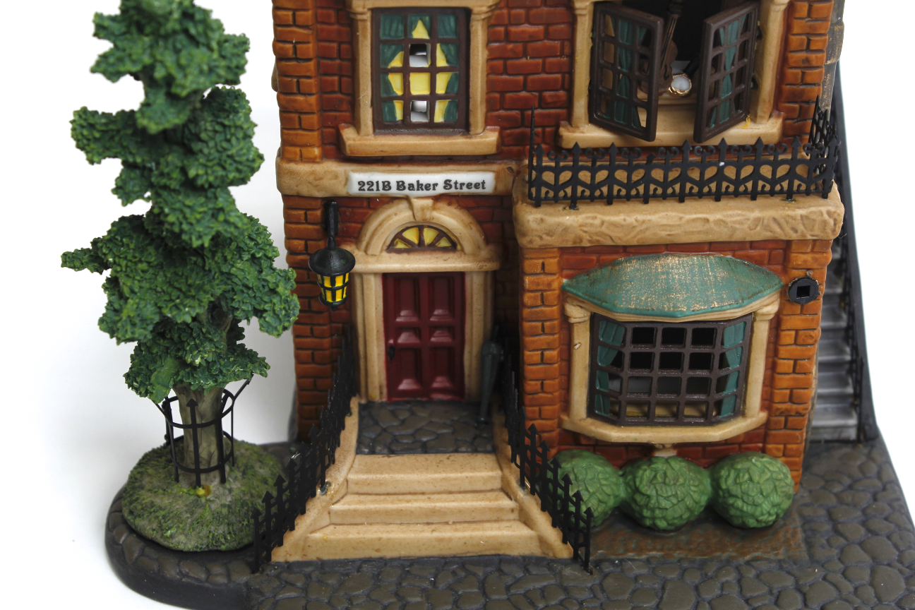 Department 56 Literary Classics "Sherlock Holmes" Decor and Book