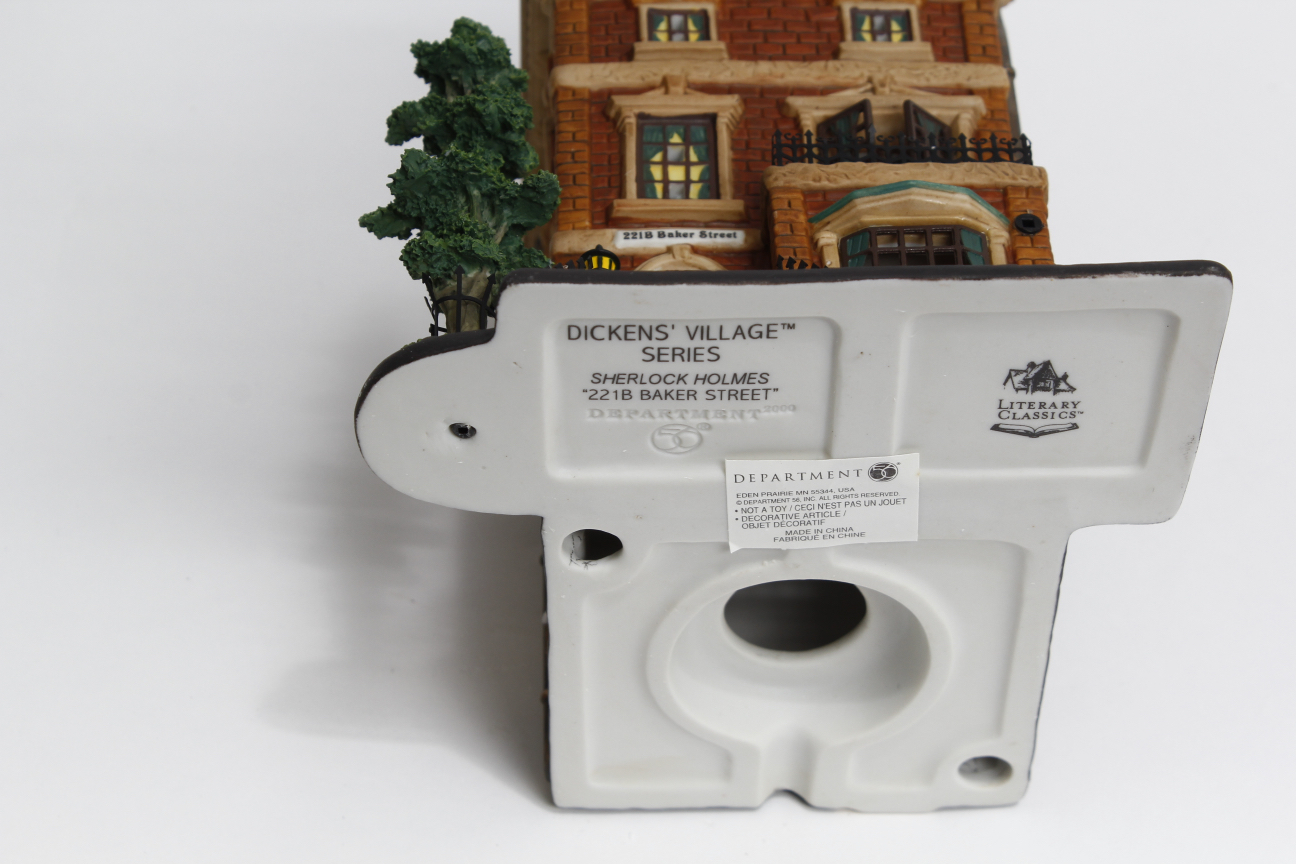 Department 56 Literary Classics "Sherlock Holmes" Decor and Book
