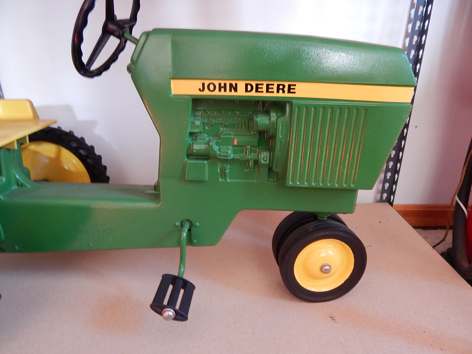 ERTL John Deere Model 520 Pedal Tractor