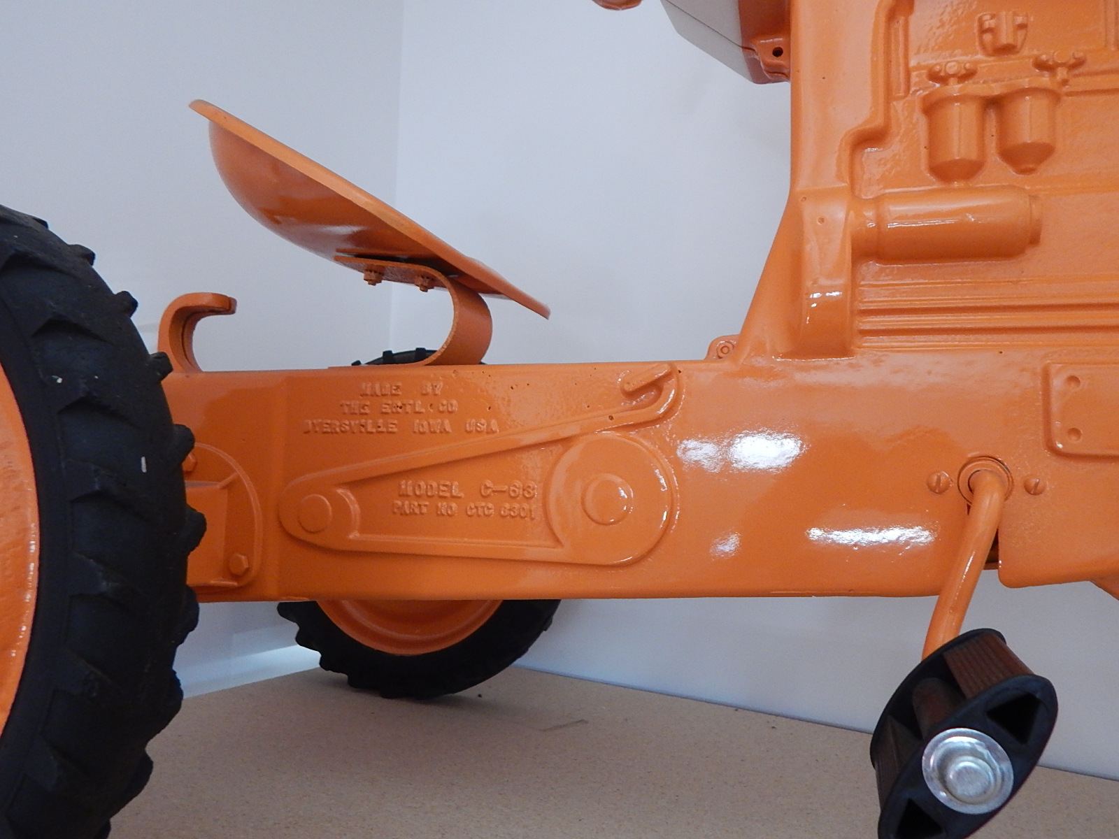 ERTL Case Pleasure King Model C-63 30 Pedal Tractor