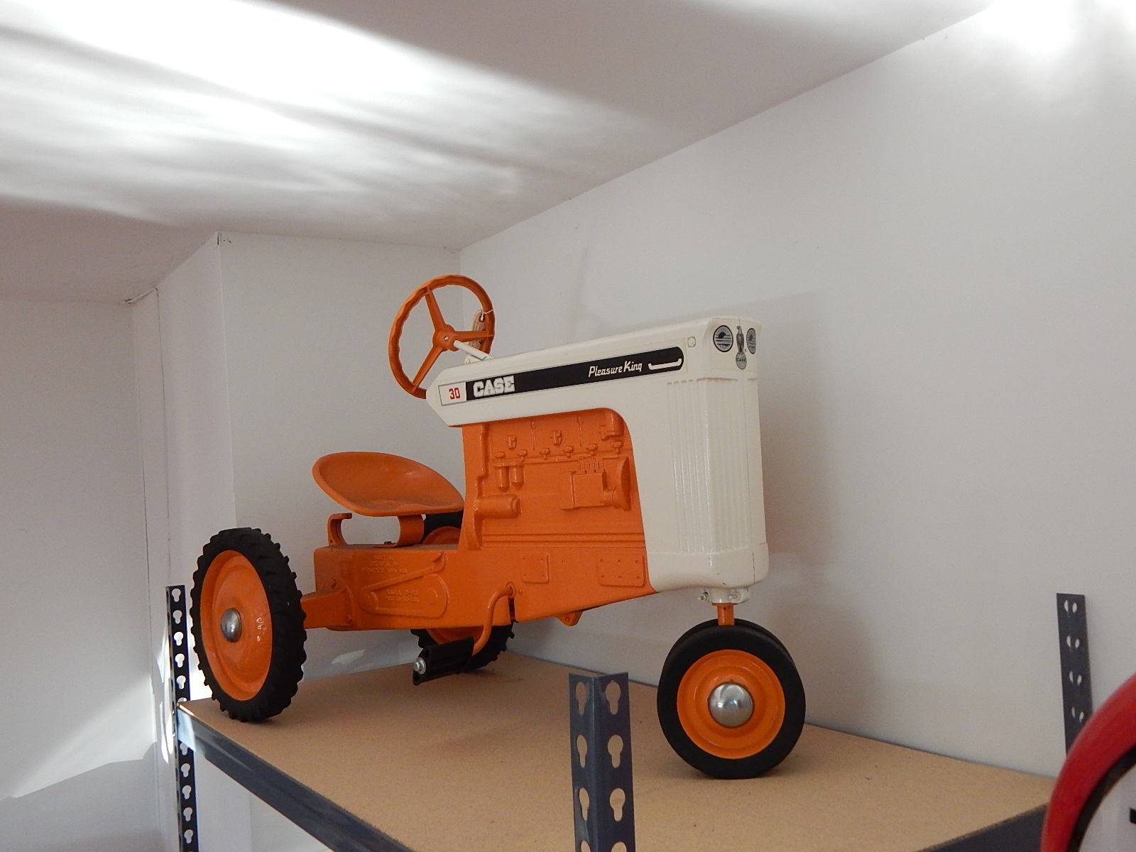 ERTL Case Pleasure King Model C-63 30 Pedal Tractor