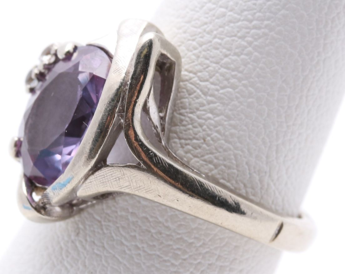 10K White Gold Sapphire Ring