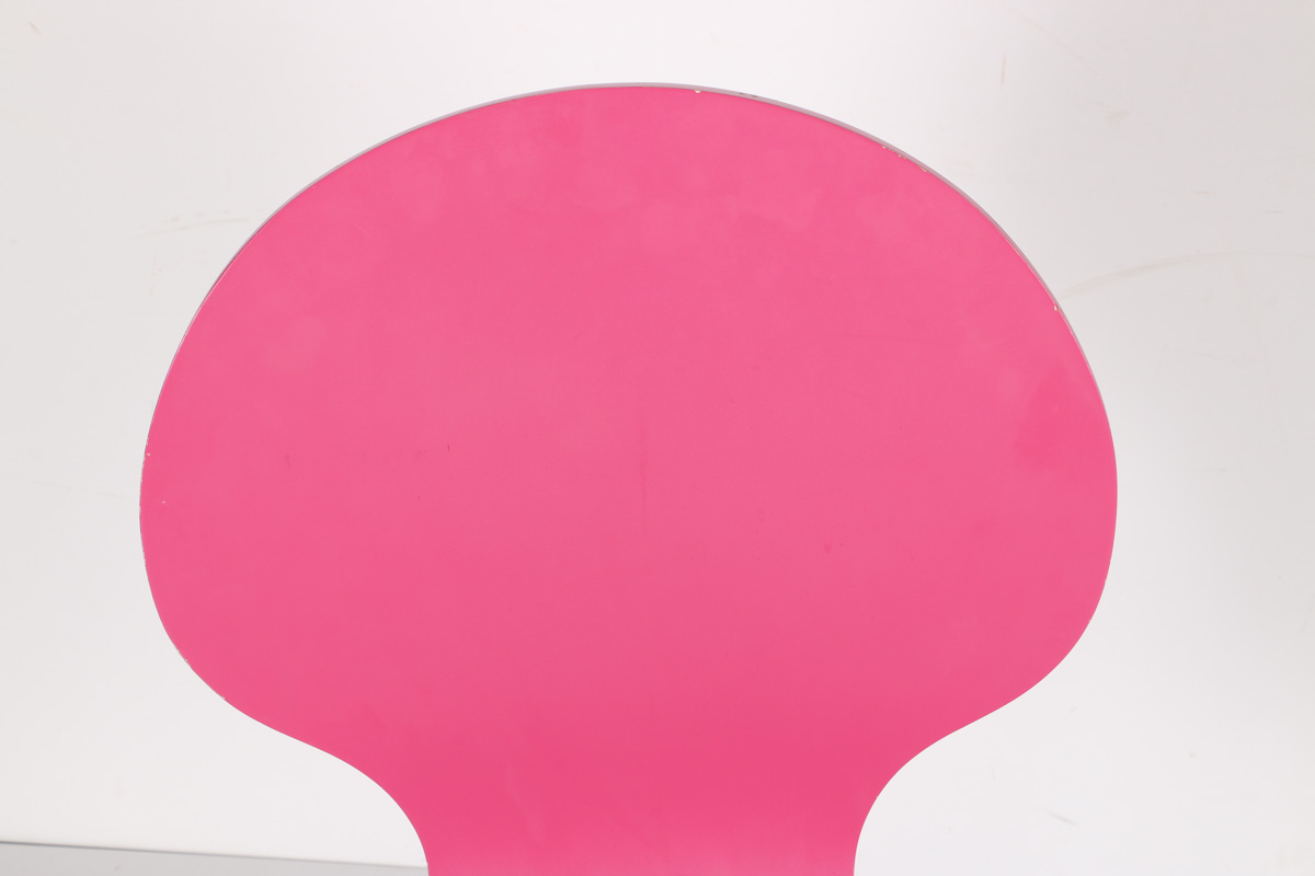 Pink Modern-Style Chair