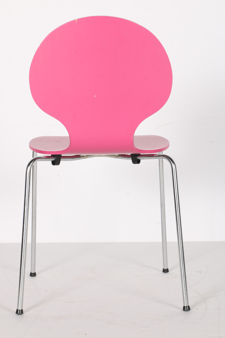 Pink Modern-Style Chair
