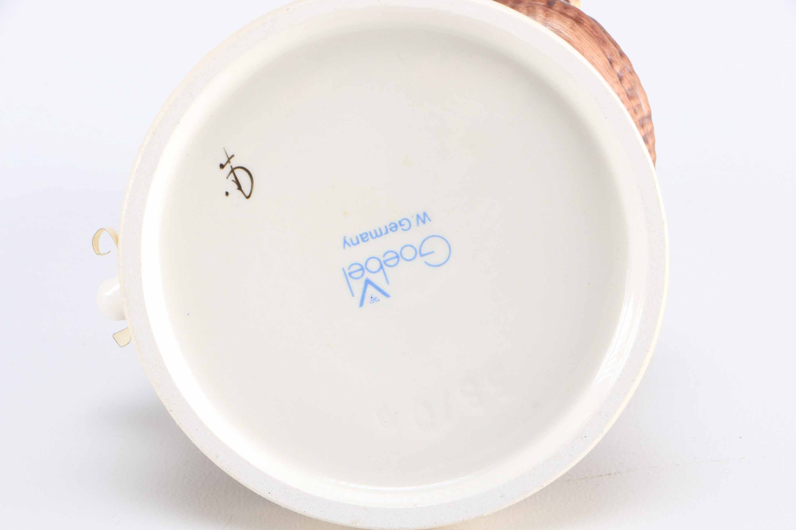 Pair of Hummel Porcelain Figurines "Sensitive Hunter" and "Playmates"