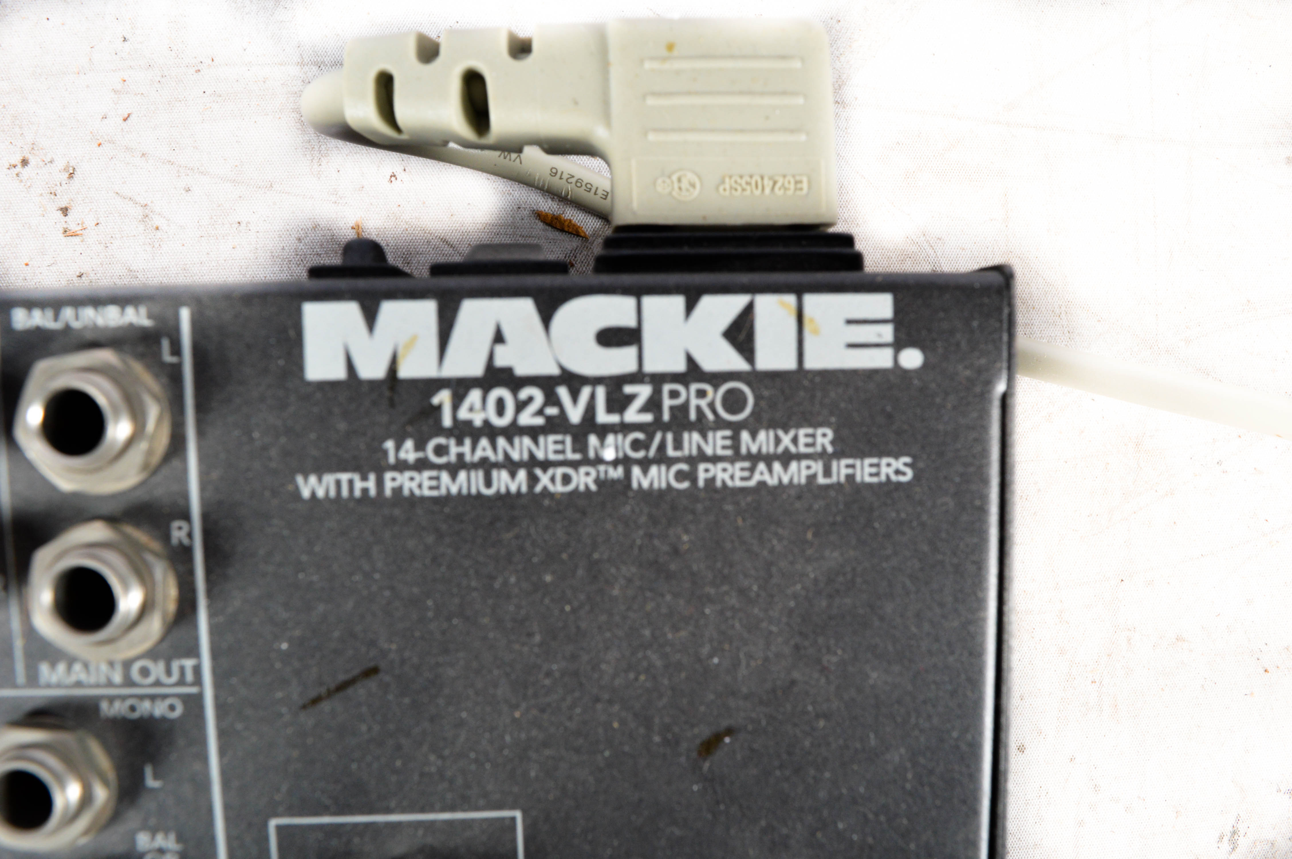 Mackie 1402-VLZ Pro 14 Channel Mixer