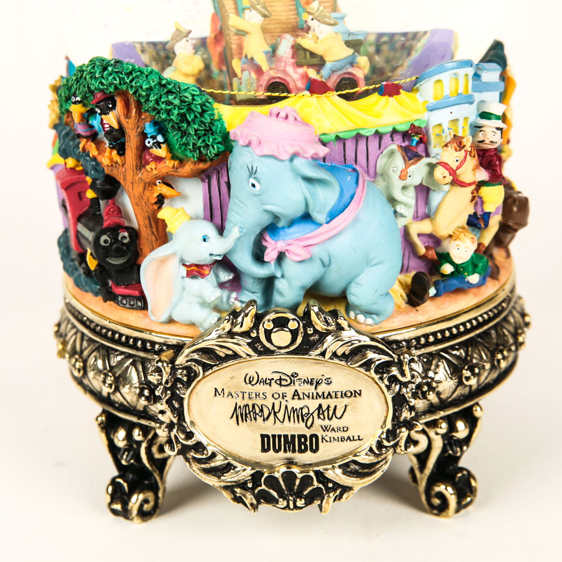 Walt Disney Dumbo Snow Globe