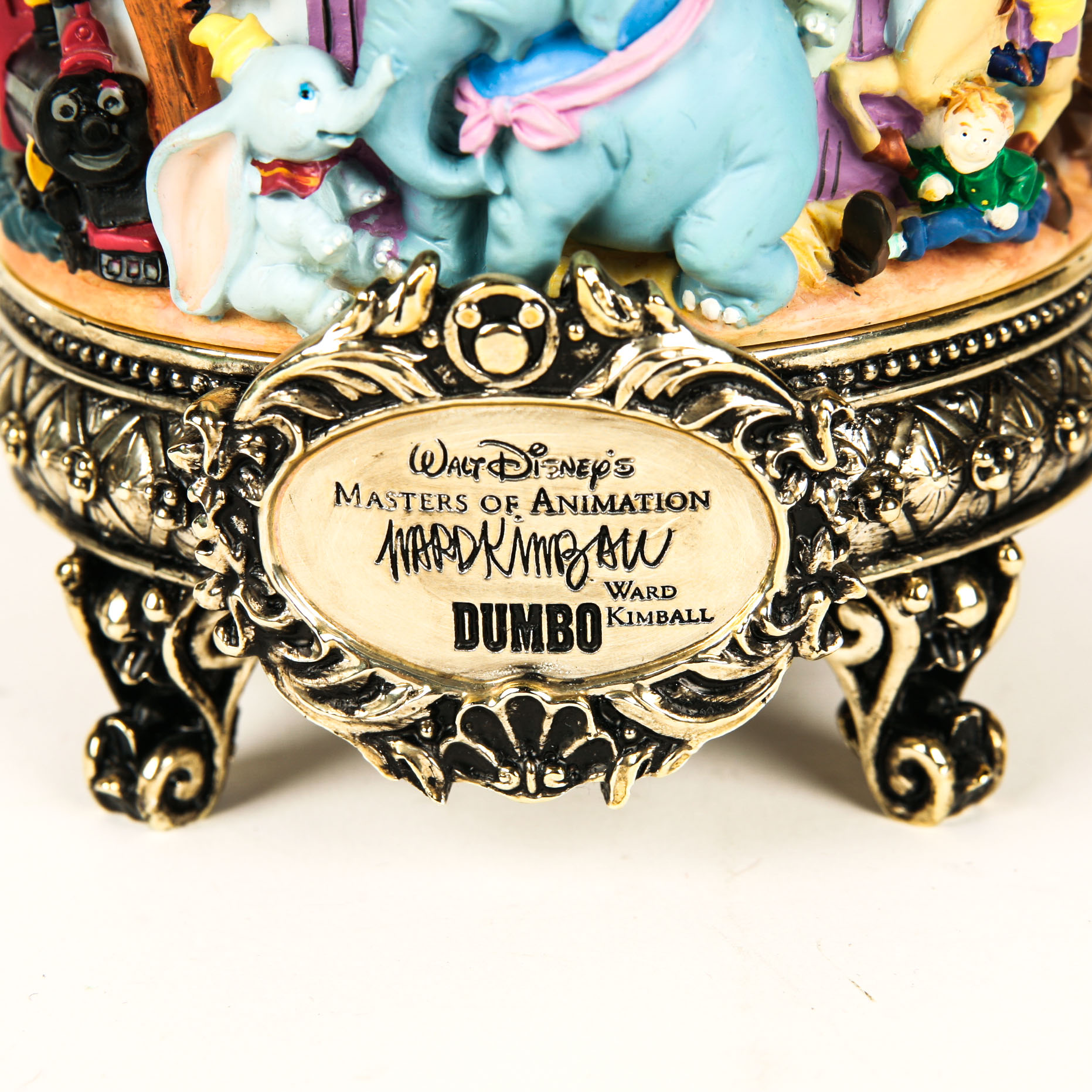 Walt Disney Dumbo Snow Globe